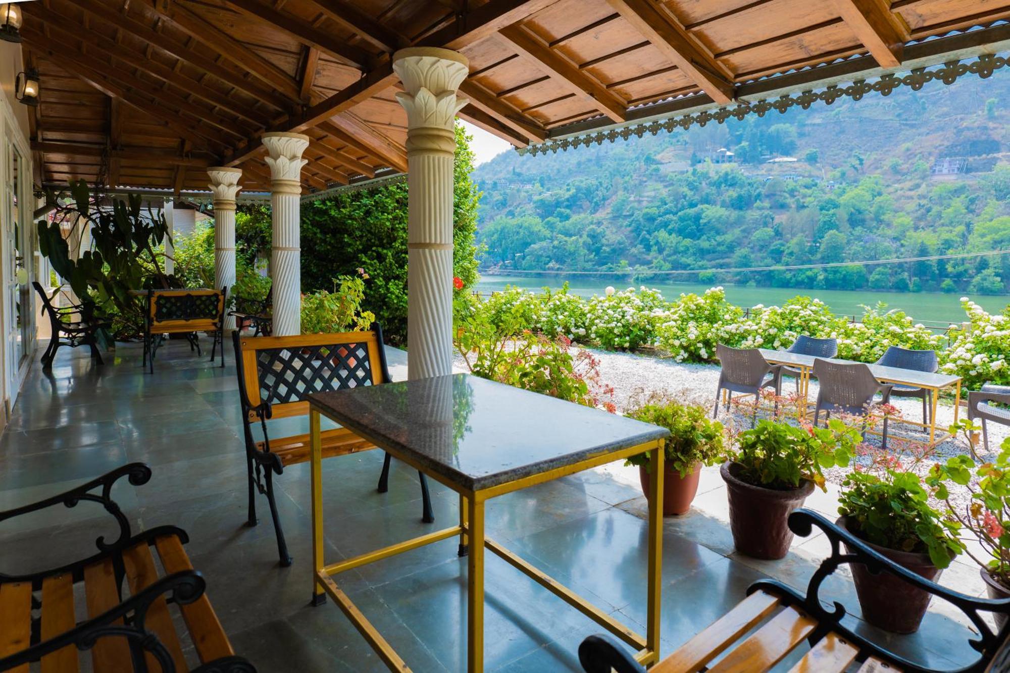Neelesh Inn- A Luxury Lake View Hotel- 20 Kms From Nainital Bhīm Tāl Exterior foto