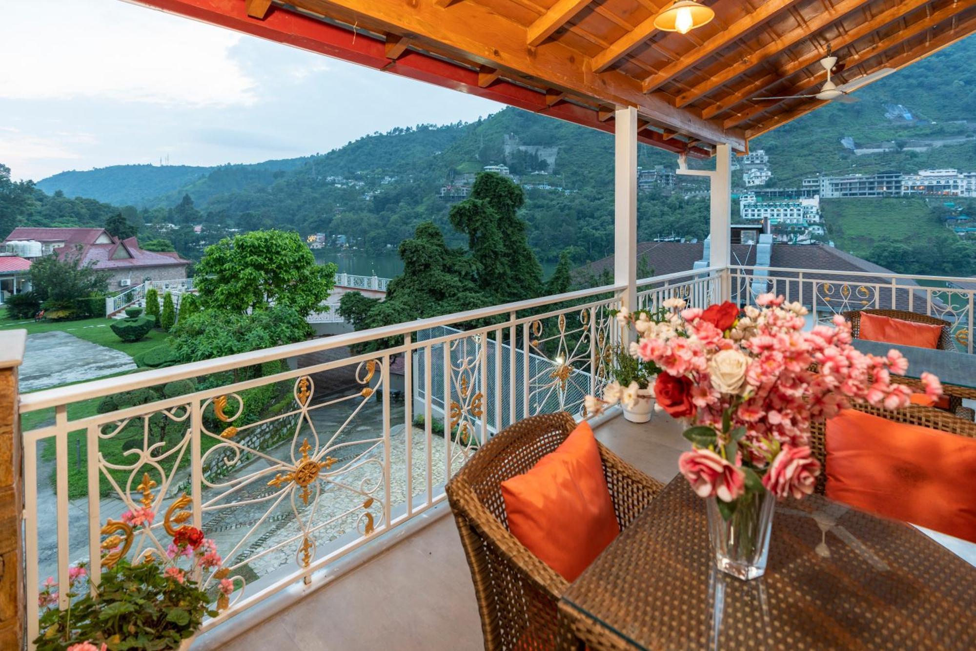 Neelesh Inn- A Luxury Lake View Hotel- 20 Kms From Nainital Bhīm Tāl Exterior foto