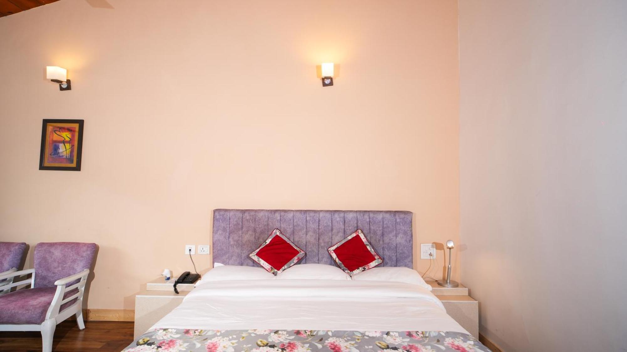 Neelesh Inn- A Luxury Lake View Hotel- 20 Kms From Nainital Bhīm Tāl Exterior foto