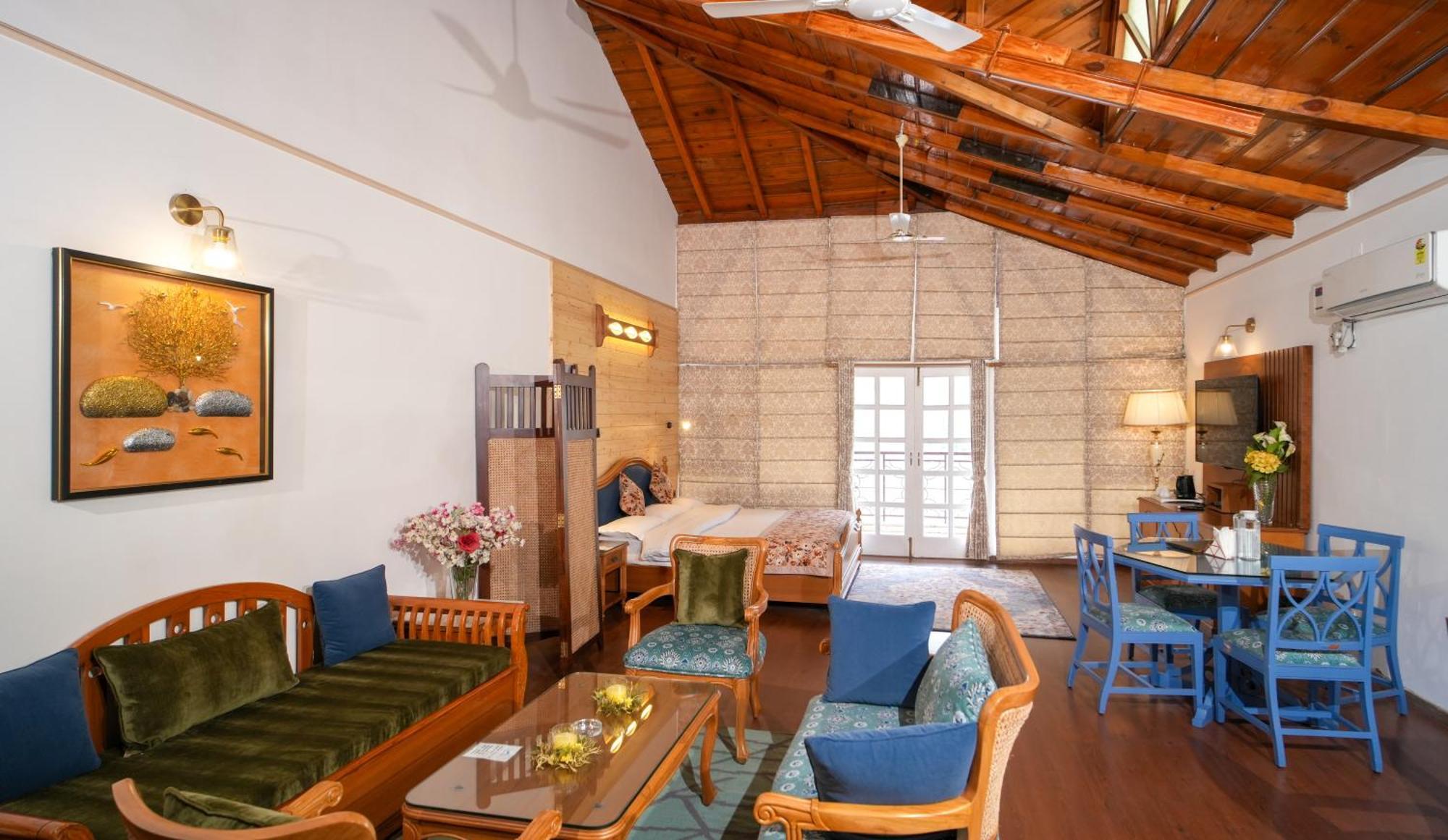 Neelesh Inn- A Luxury Lake View Hotel- 20 Kms From Nainital Bhīm Tāl Exterior foto