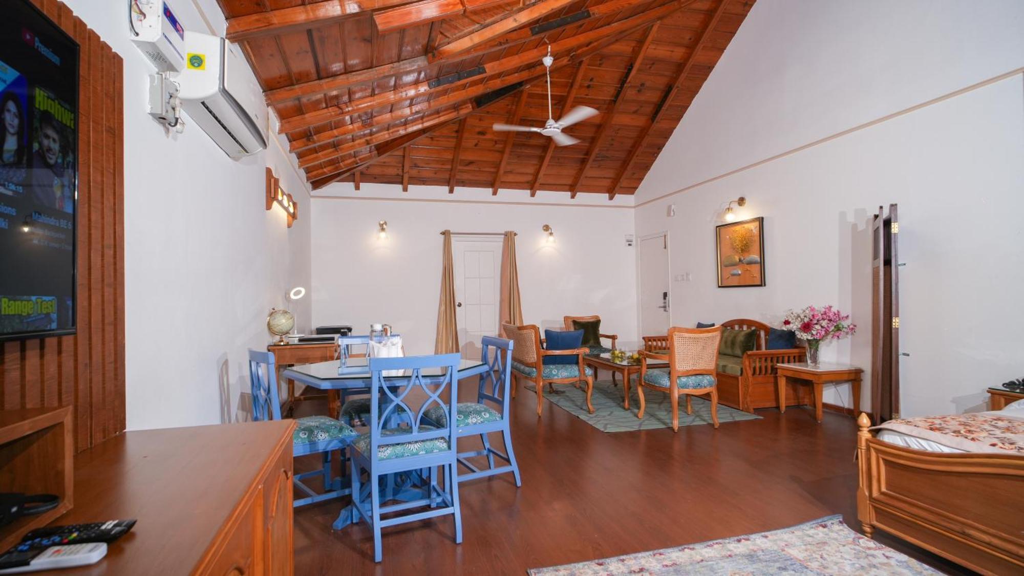 Neelesh Inn- A Luxury Lake View Hotel- 20 Kms From Nainital Bhīm Tāl Exterior foto