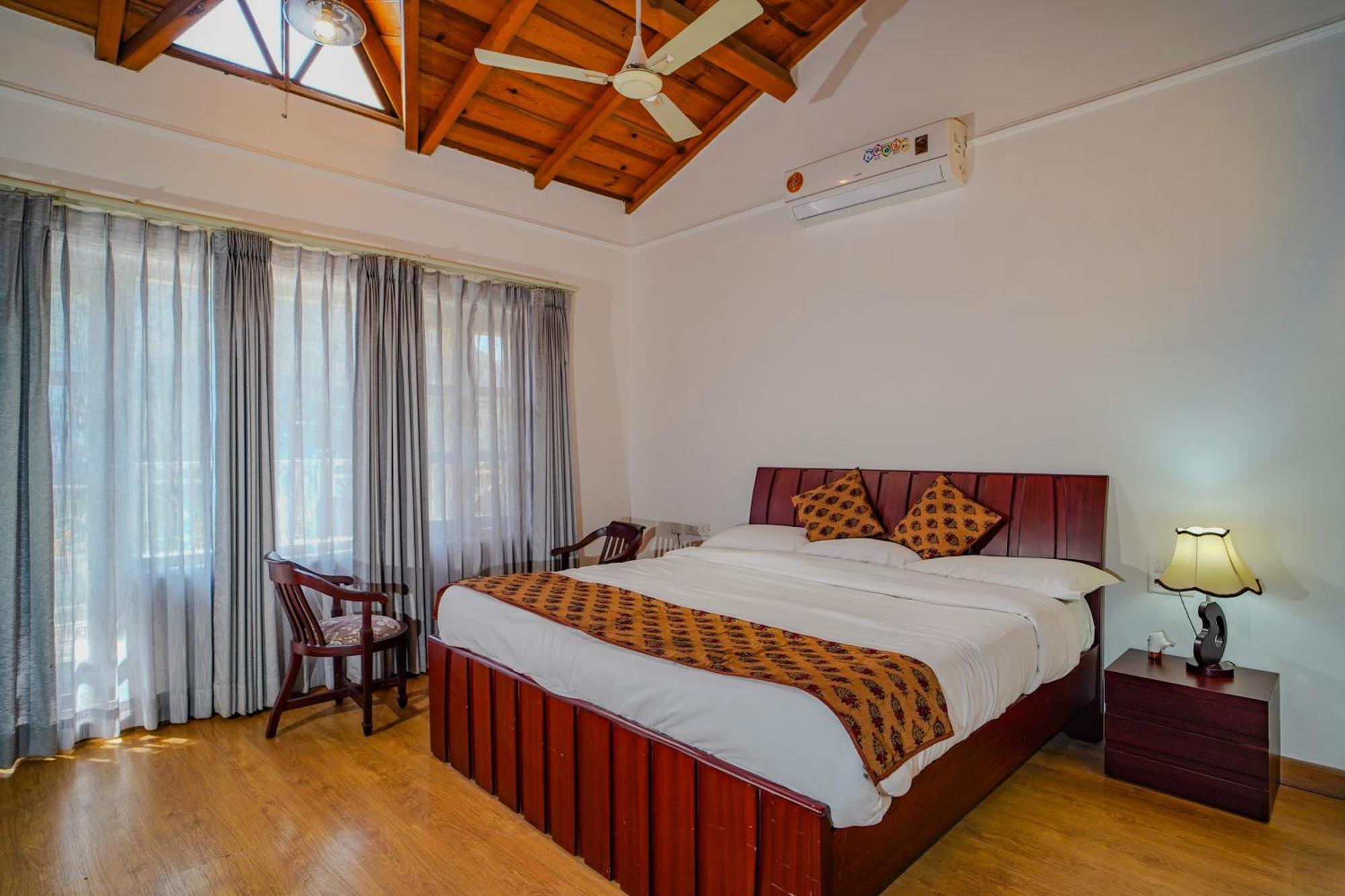 Neelesh Inn- A Luxury Lake View Hotel- 20 Kms From Nainital Bhīm Tāl Exterior foto