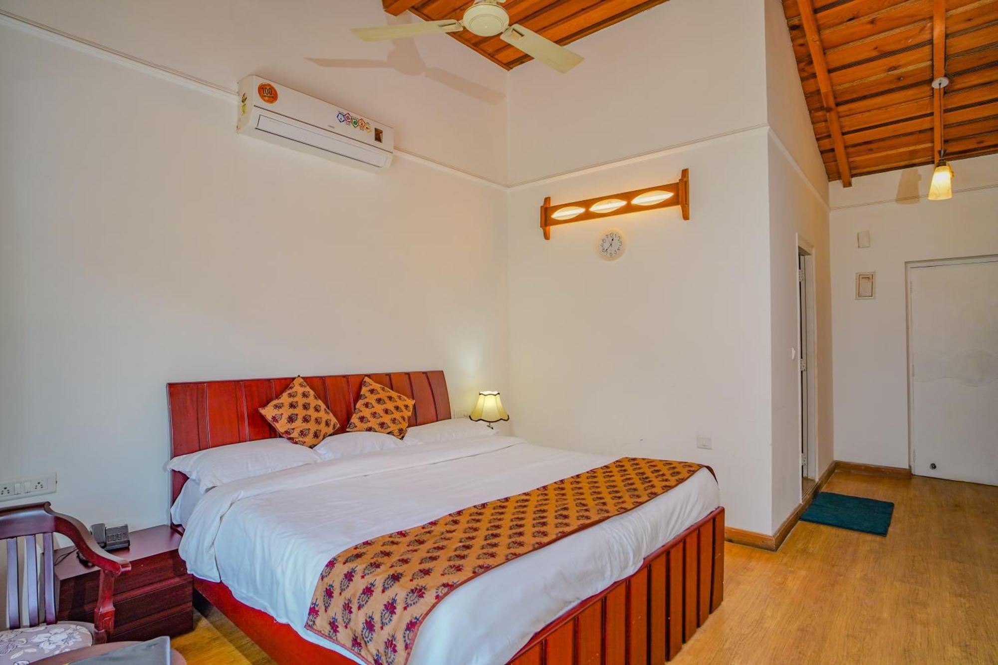 Neelesh Inn- A Luxury Lake View Hotel- 20 Kms From Nainital Bhīm Tāl Exterior foto