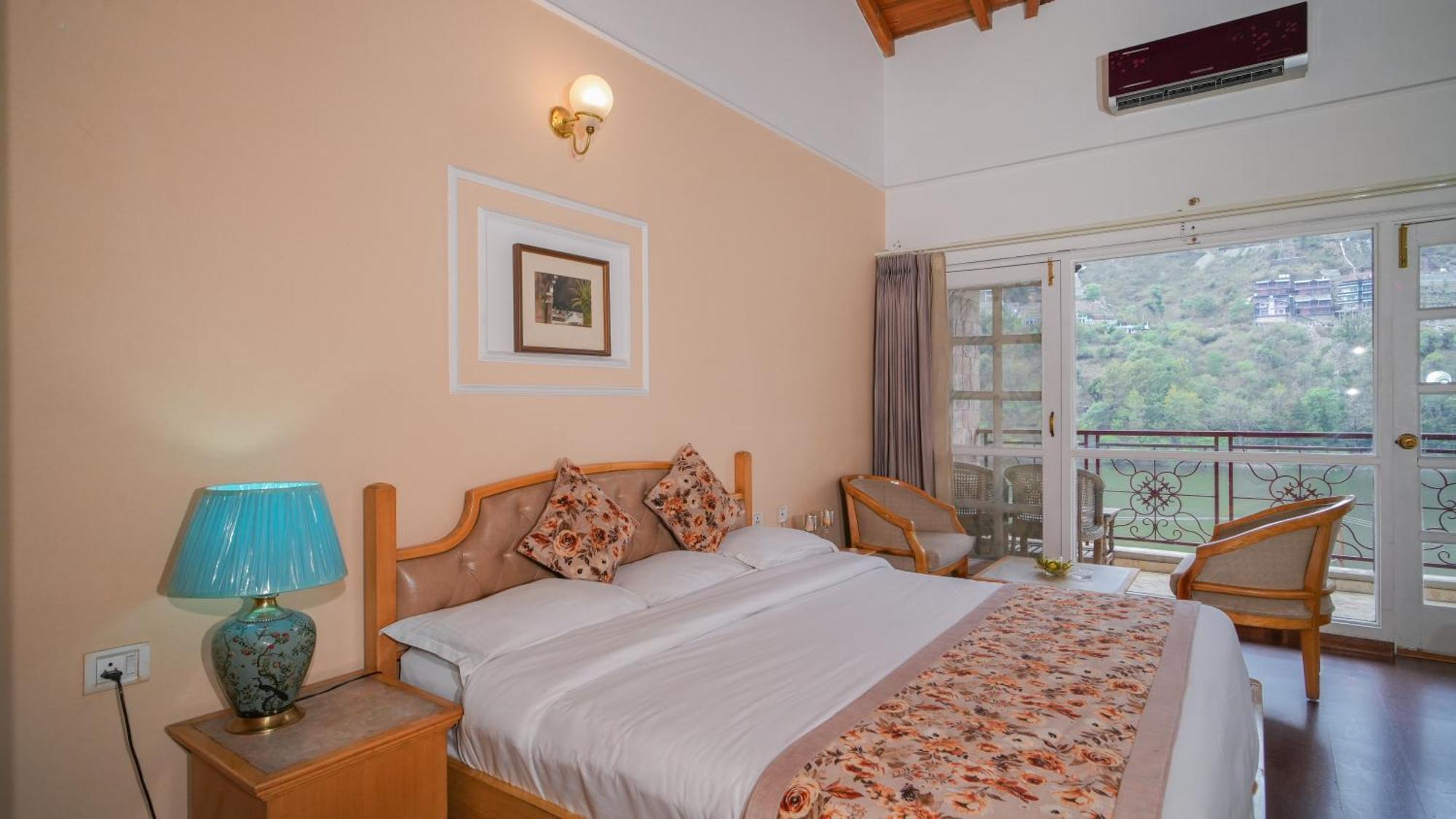 Neelesh Inn- A Luxury Lake View Hotel- 20 Kms From Nainital Bhīm Tāl Exterior foto