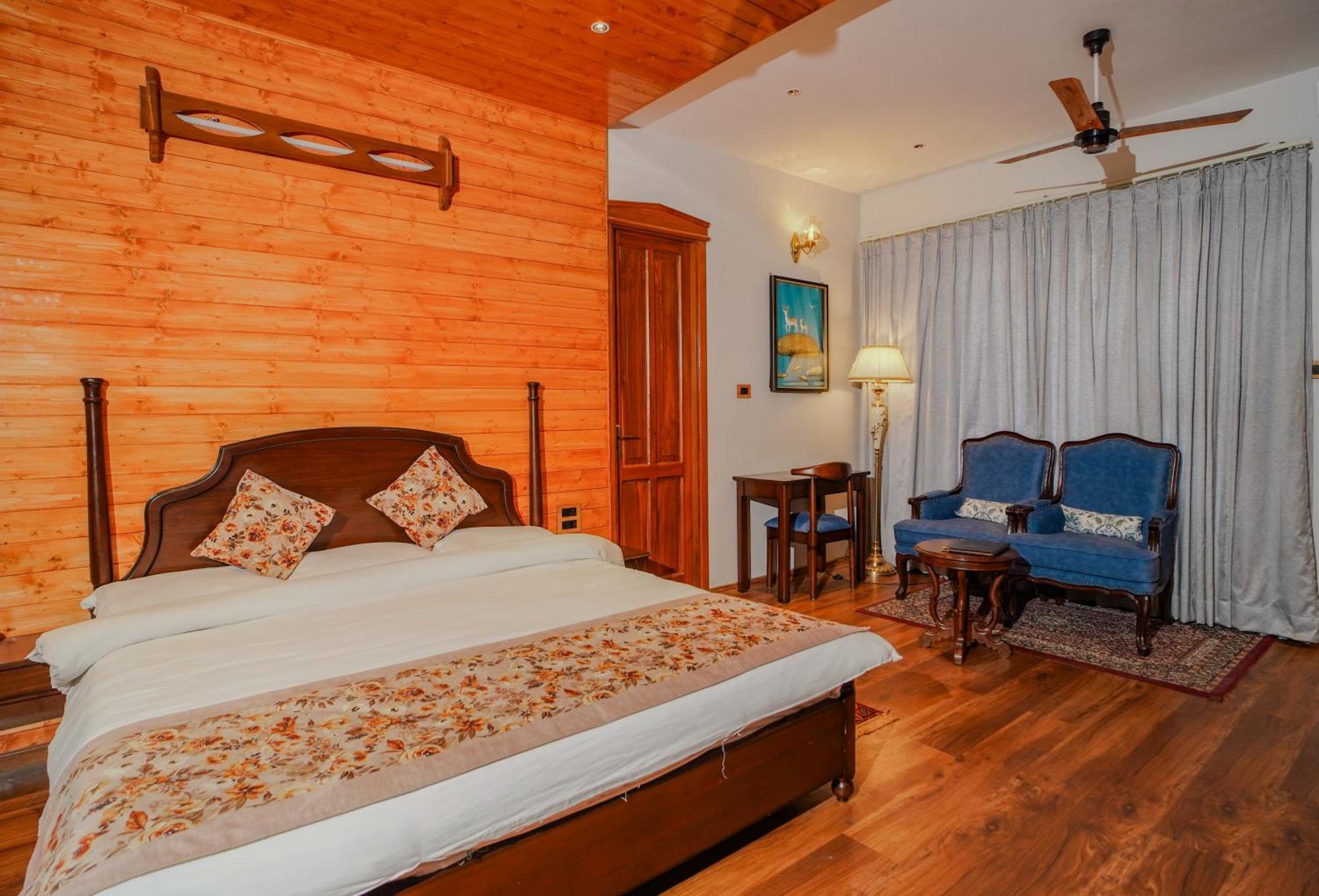 Neelesh Inn- A Luxury Lake View Hotel- 20 Kms From Nainital Bhīm Tāl Exterior foto