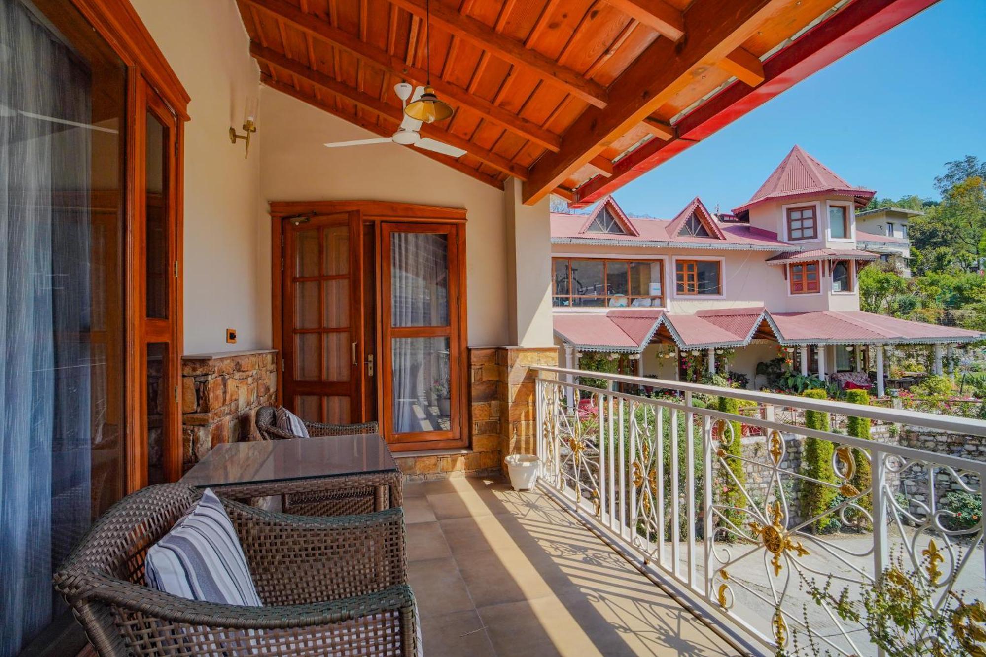Neelesh Inn- A Luxury Lake View Hotel- 20 Kms From Nainital Bhīm Tāl Exterior foto