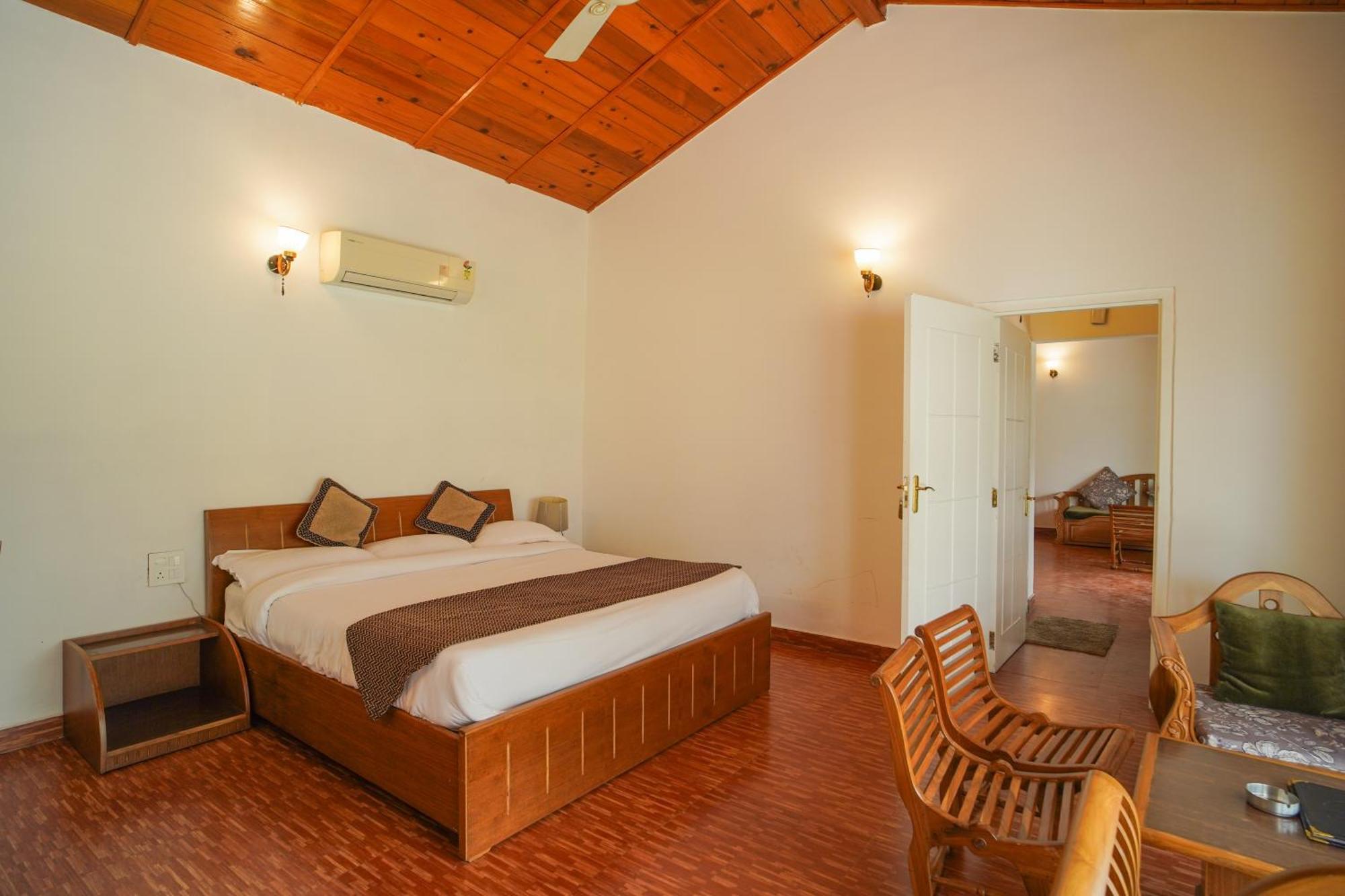 Neelesh Inn- A Luxury Lake View Hotel- 20 Kms From Nainital Bhīm Tāl Exterior foto