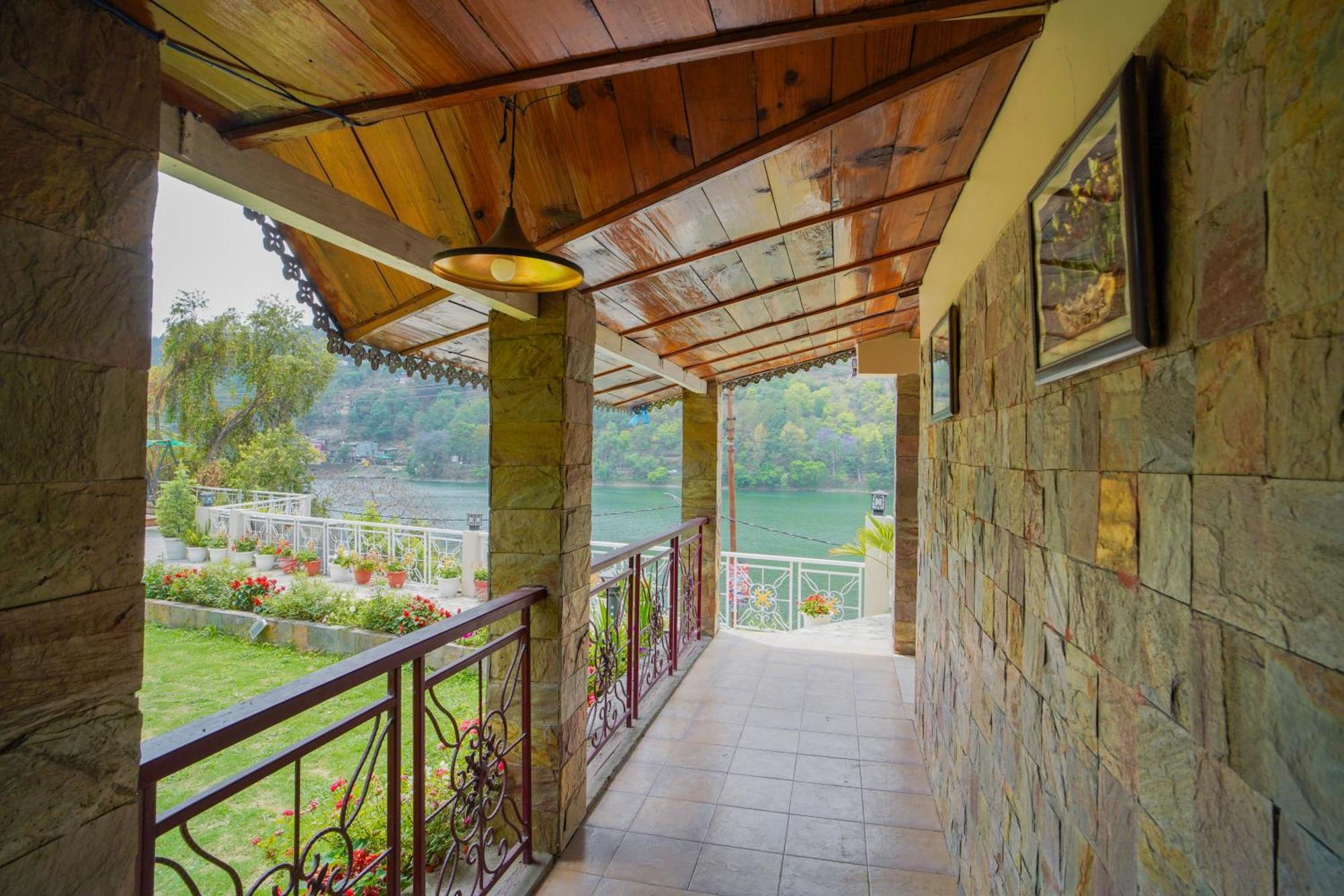 Neelesh Inn- A Luxury Lake View Hotel- 20 Kms From Nainital Bhīm Tāl Exterior foto