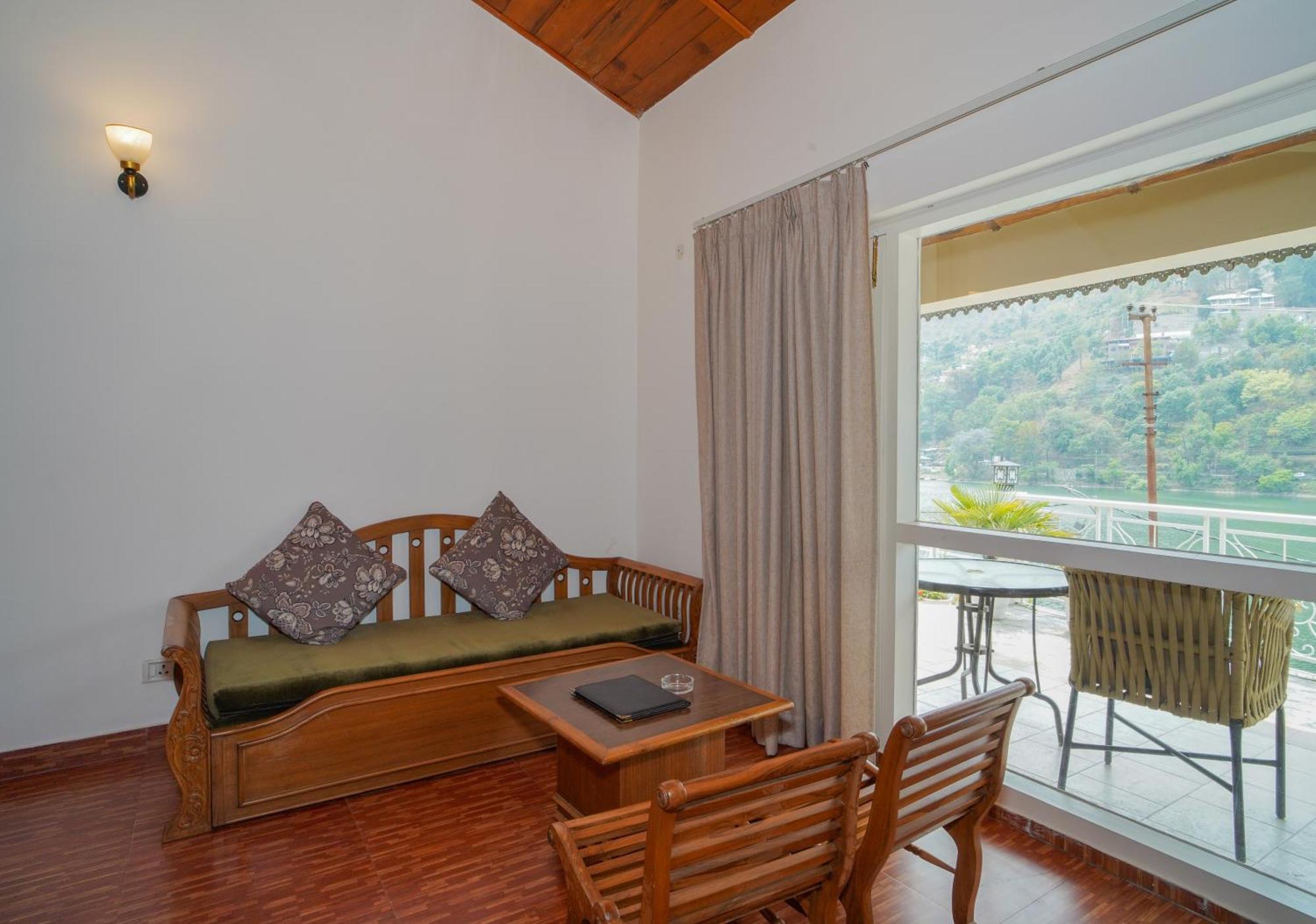 Neelesh Inn- A Luxury Lake View Hotel- 20 Kms From Nainital Bhīm Tāl Exterior foto