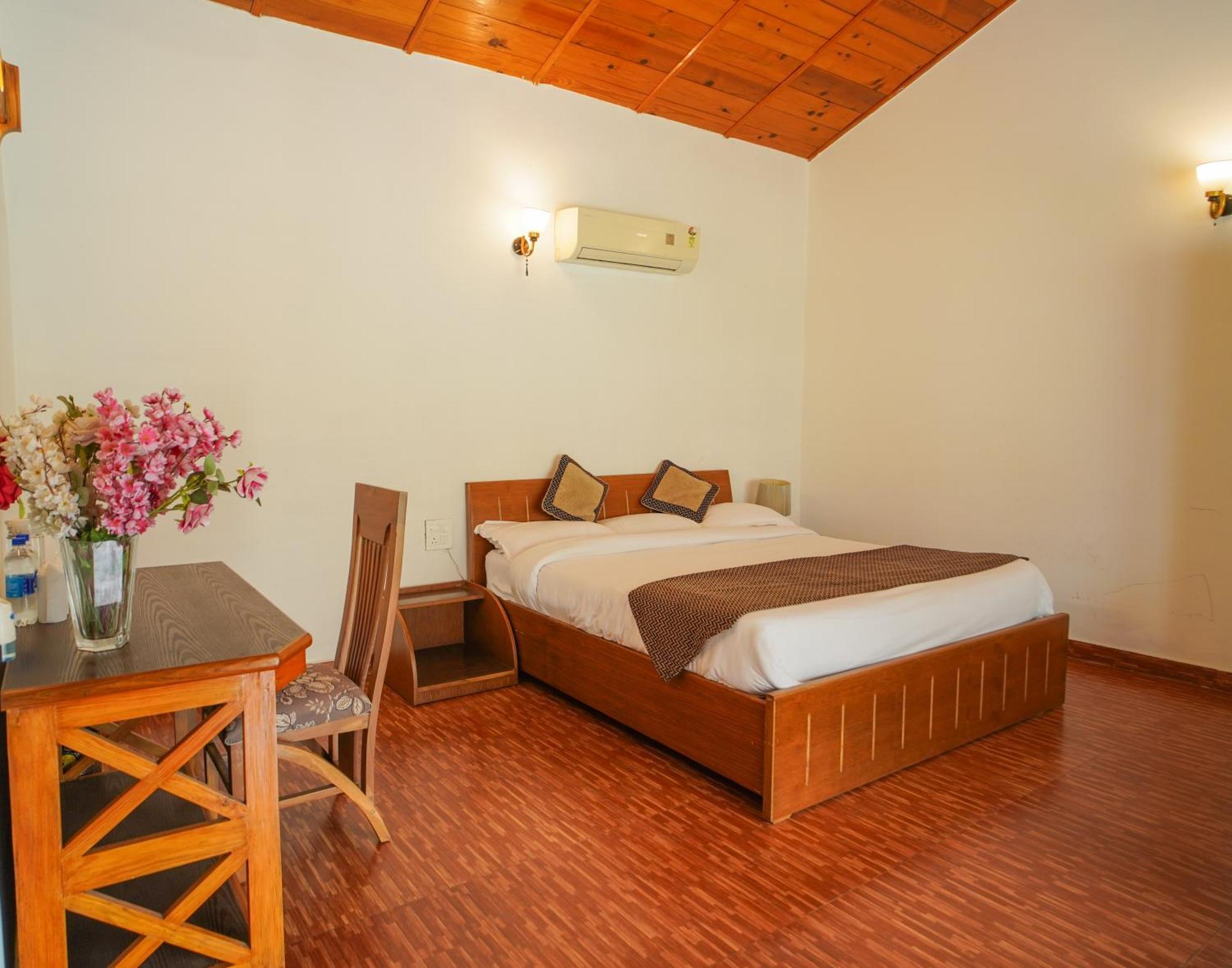 Neelesh Inn- A Luxury Lake View Hotel- 20 Kms From Nainital Bhīm Tāl Exterior foto